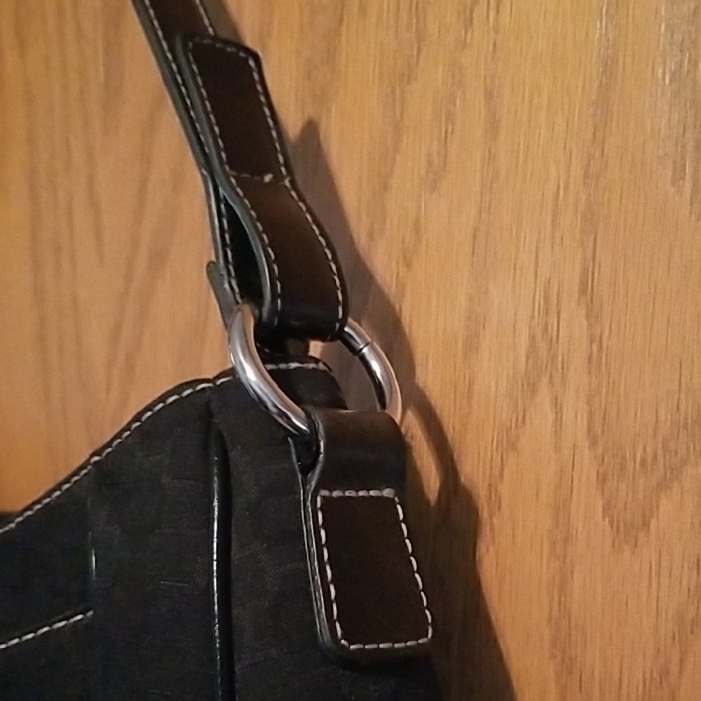 Nine West Women's Shoulder Bag - Picture 4 of 7